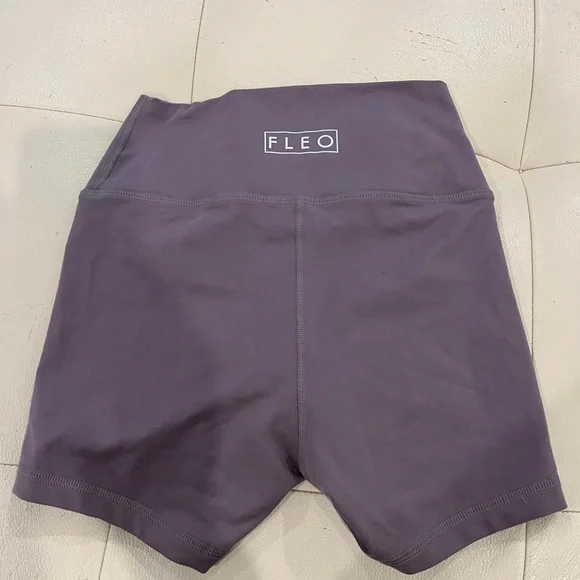 Fleo V Waistband Short 3.5”- XS - Picture 2 of 3